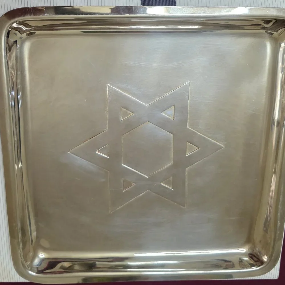 Silver Serving Tray, perfect for Holidays. Brand New 2 available, one inbox - Picture 3 of 4